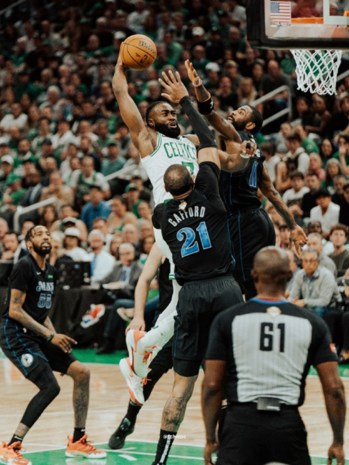 雷速体育比分直播-凯尔特人绝杀公牛，詹姆斯高光表现