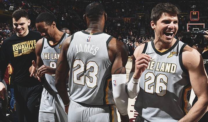 广东队完胜骑士,利拉德带队取胜 广东队完胜骑士,利拉德带队取胜