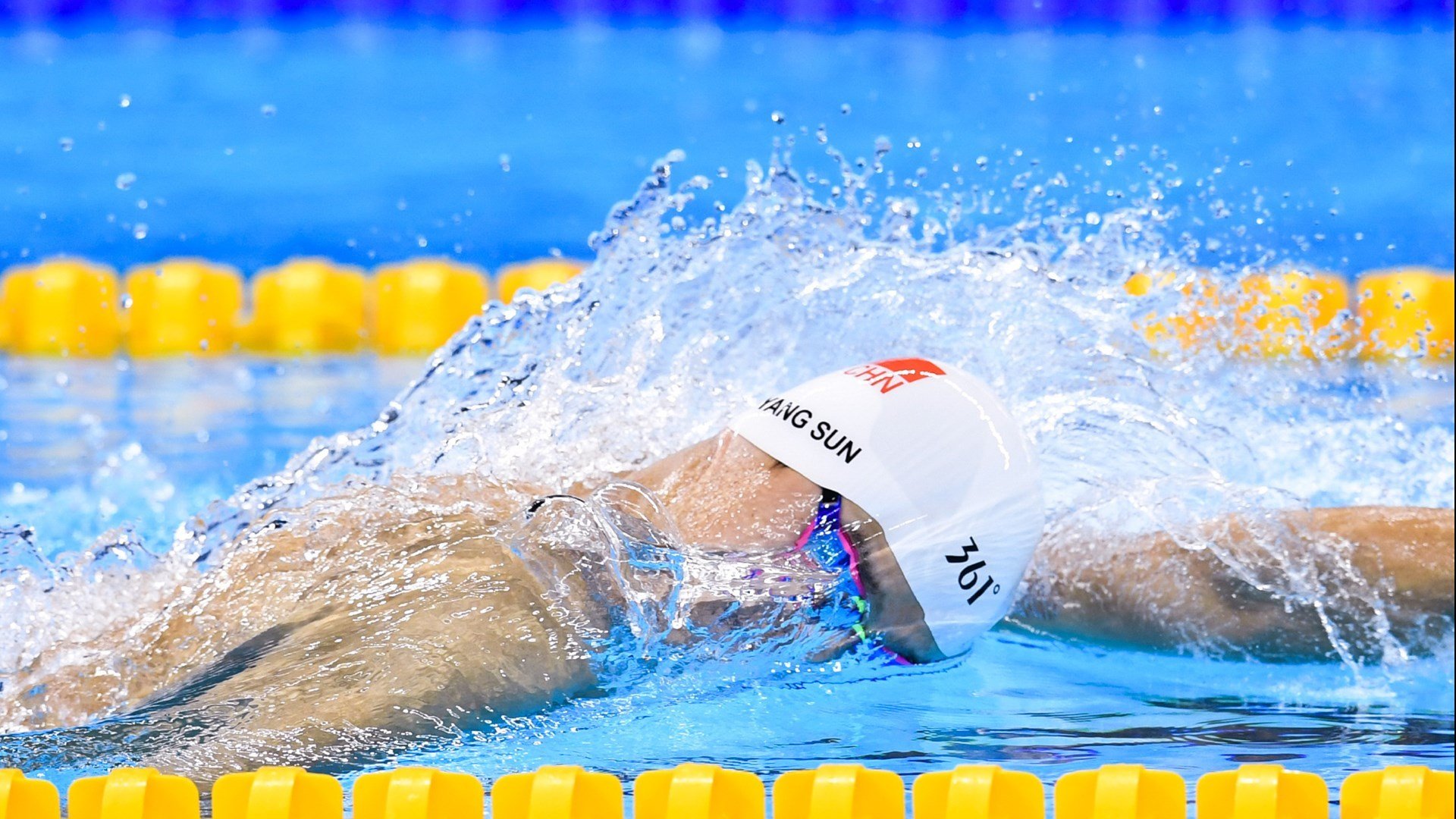 范弗利特状态火热，广东队火力压制掘金