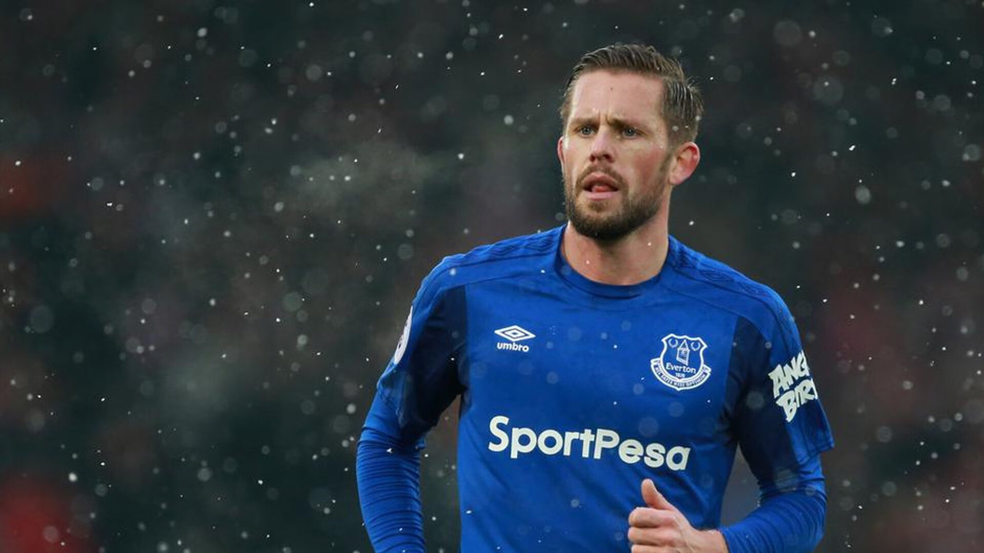 雷速体育直播入口-横扫之夜，布克狂飙引领吉林队击溃北京队