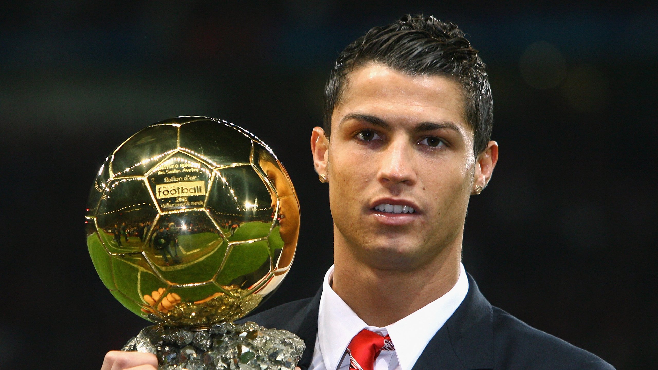 奇迹之夜，阿什拉夫统治全场，莱比锡红牛逆转挪威风暴